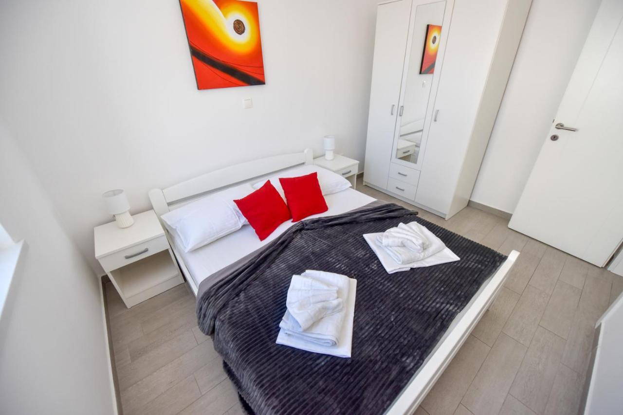 Apartments Yoko Novalja Dış mekan fotoğraf