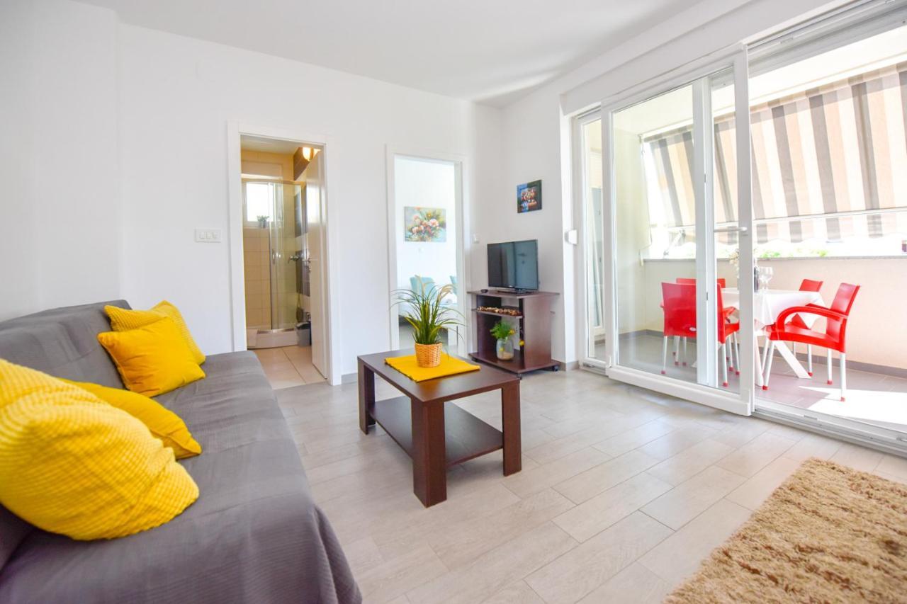 Apartments Yoko Novalja Dış mekan fotoğraf