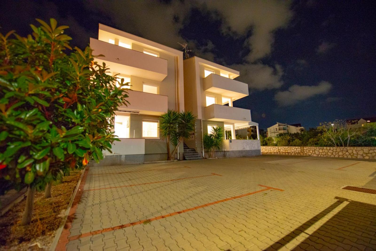 Apartments Yoko Novalja Dış mekan fotoğraf
